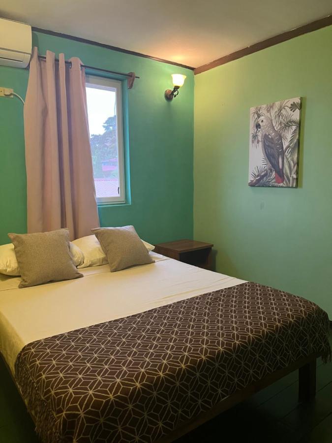 Hostal Cay Bastimentos Exteriör bild