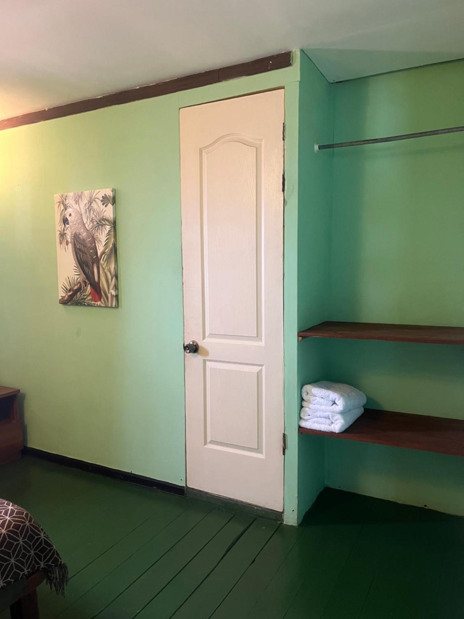 Hostal Cay Bastimentos Exteriör bild