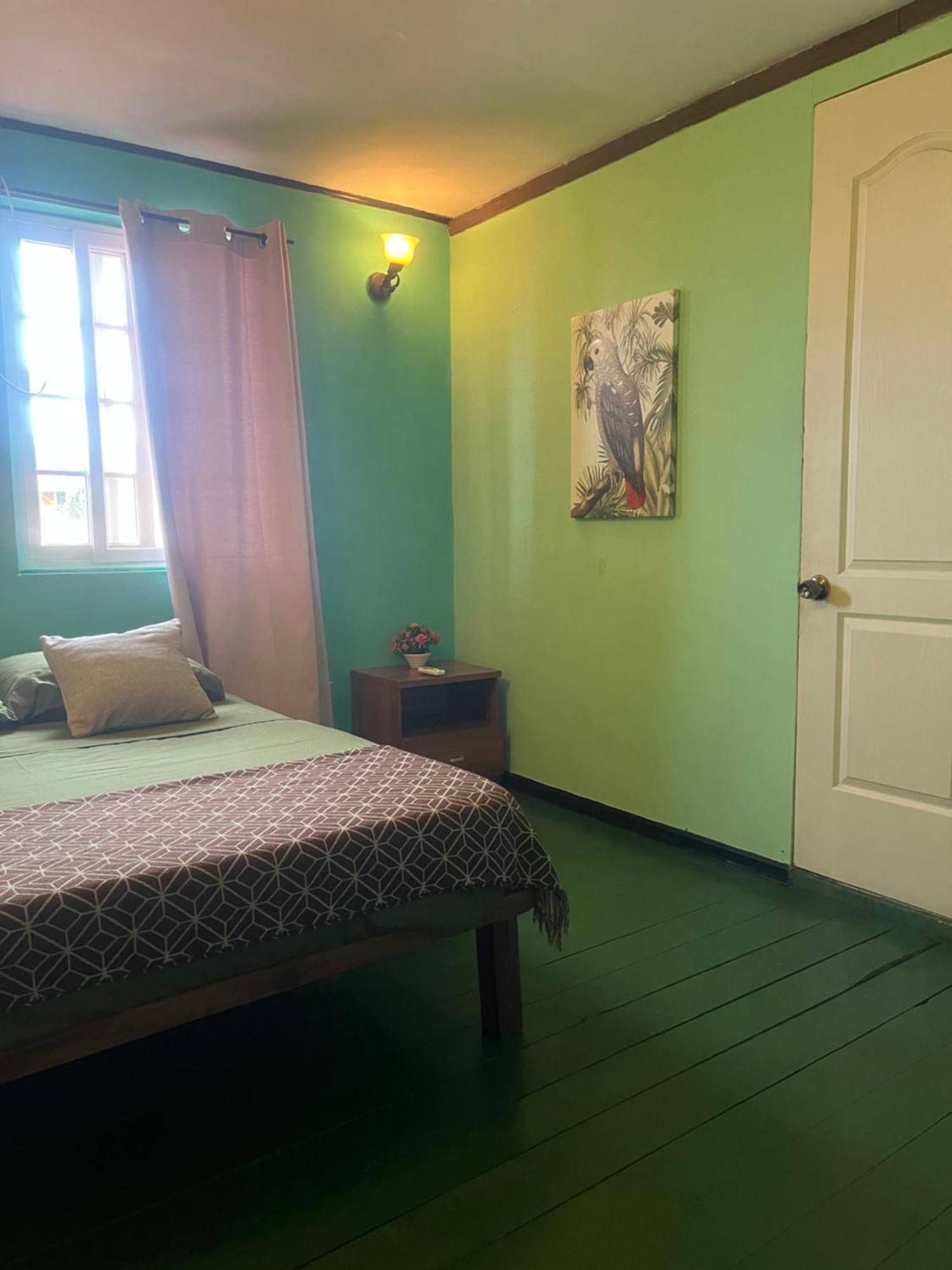 Hostal Cay Bastimentos Exteriör bild