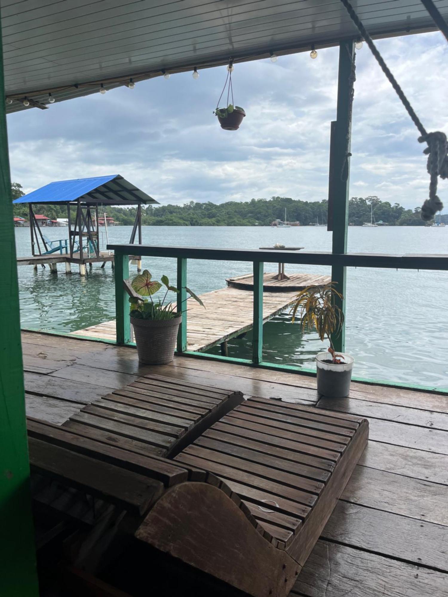 Hostal Cay Bastimentos Exteriör bild