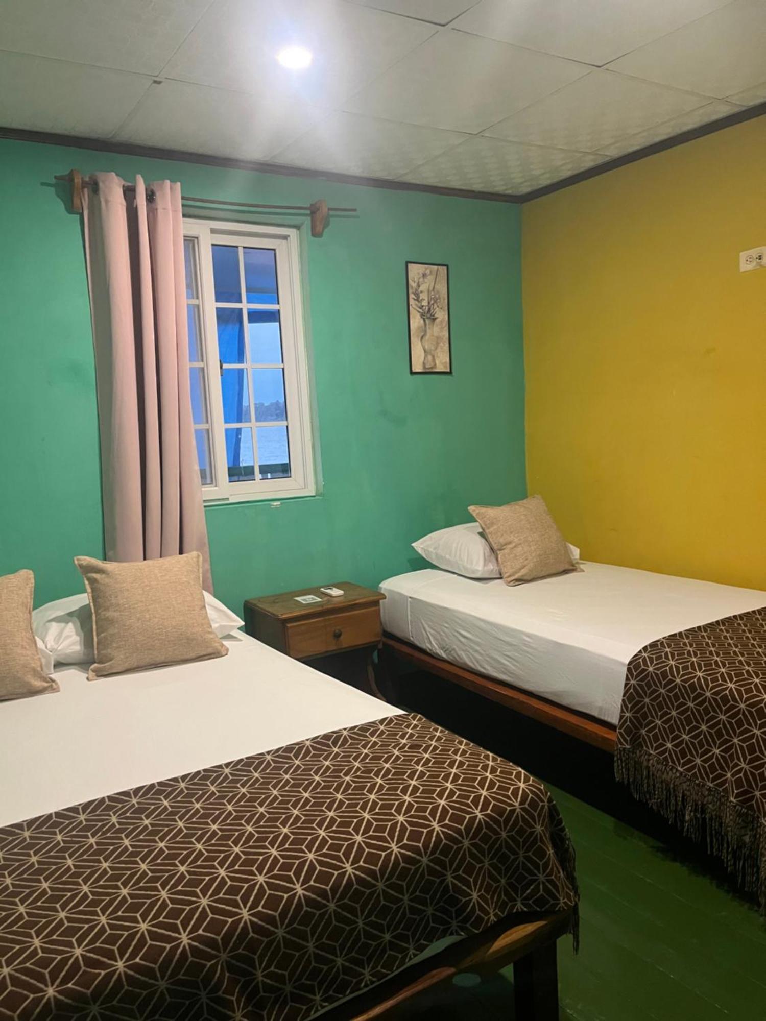 Hostal Cay Bastimentos Exteriör bild